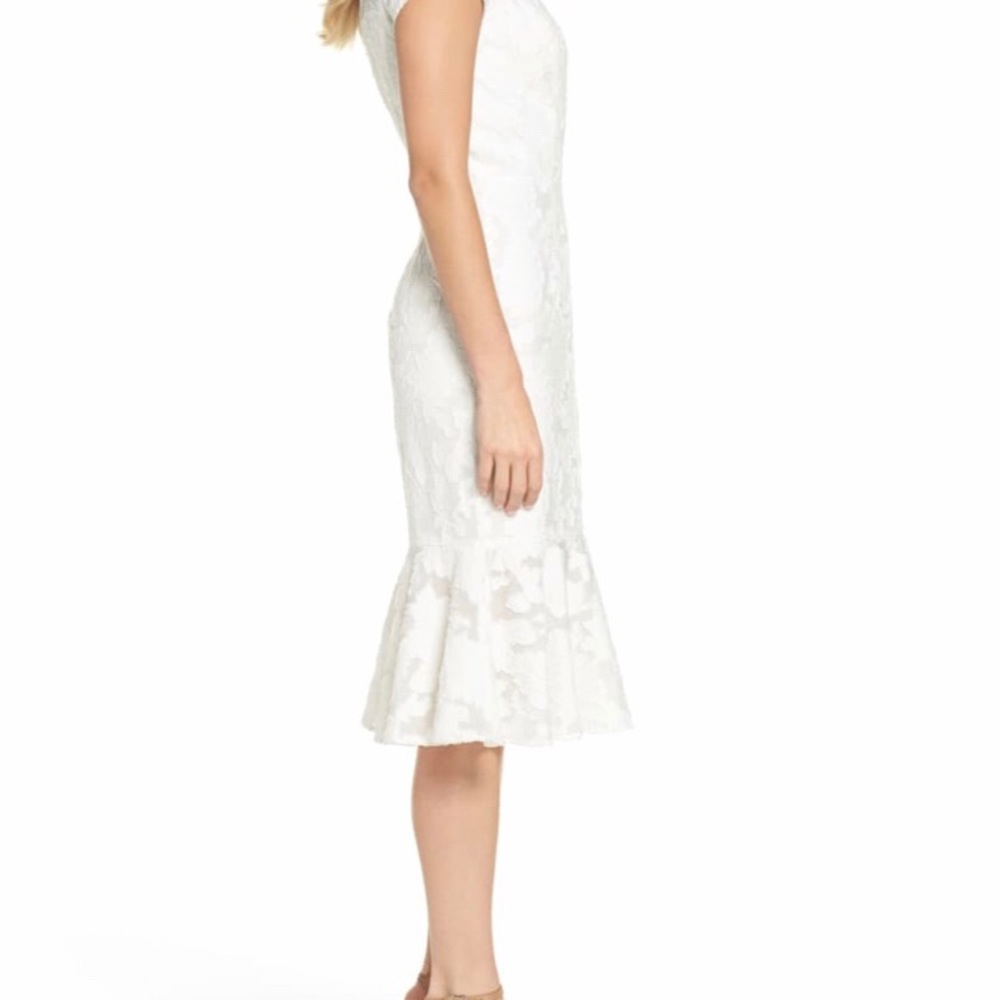 Maggy London White Lace Fit-and-Flare Midi Dress - Picture 4 of 15